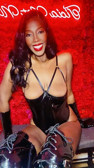 Boobs Boots Bigtits video — boobs