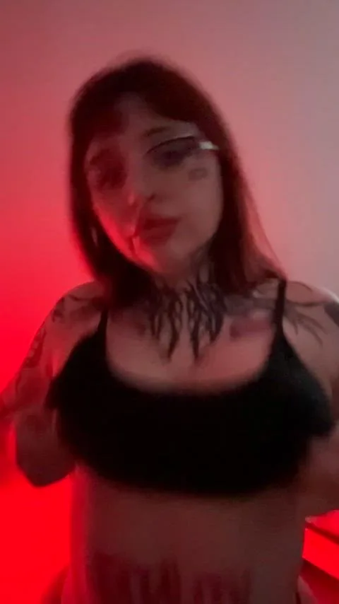 Alt, Big Tits and Curvy — Jessyrabbit99 — titty drop