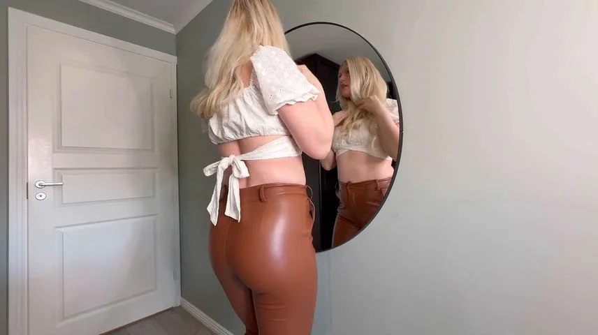 Ass Blonde featuring Joeyrosen — amateur