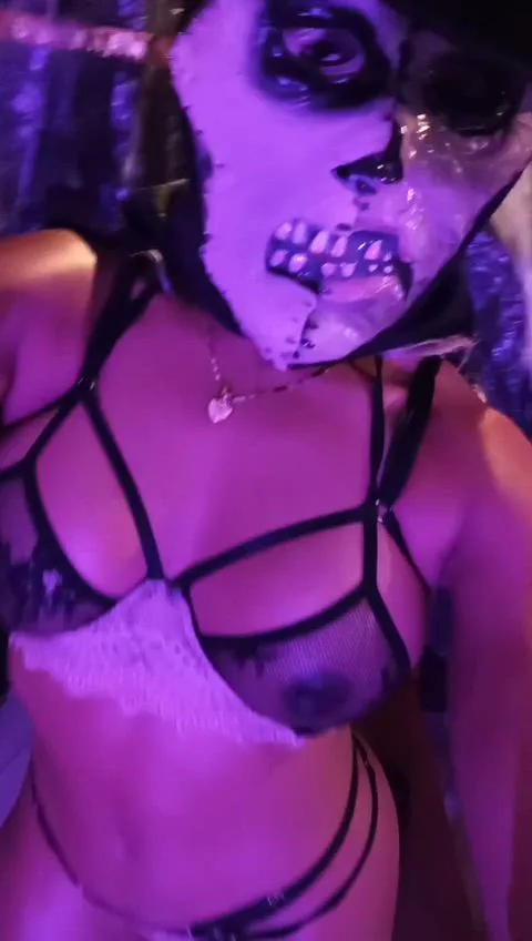 Big Ass Boobs Bigtits video — masturbating
