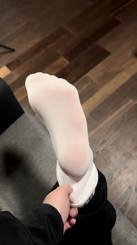 Alt Feet featuring Inkandonyx — 18+ young adult