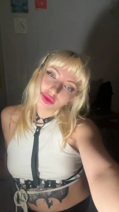BDSM, Domme and Femdom — 1agathabloom — amateur