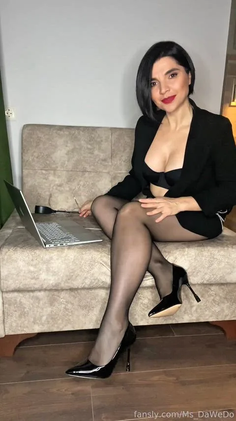 Femdom Findom Girls With Glasses — tights