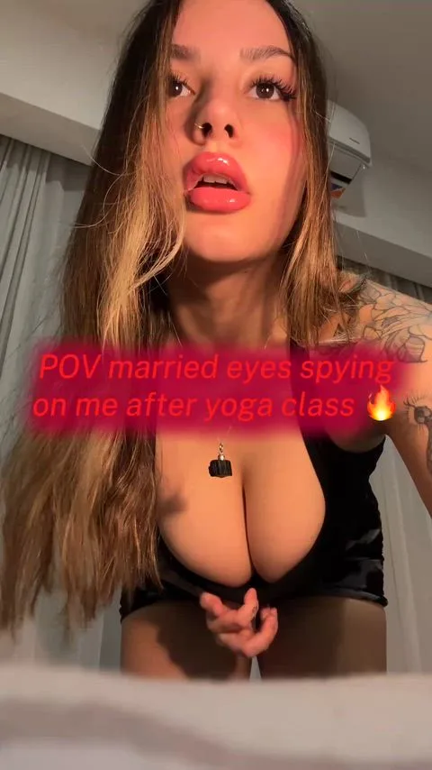 Julitaylor7 — Cheat, Cheating & Cleavage — cleavage