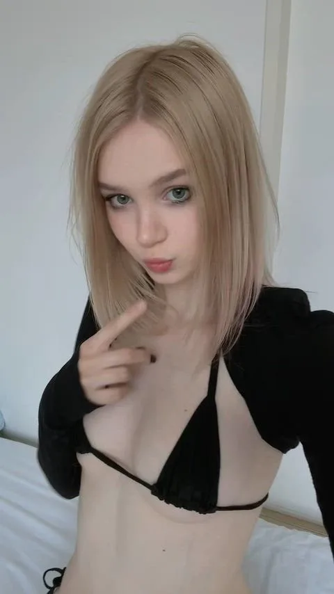 Ass, Babe and Goth — Joynsfw — amateur