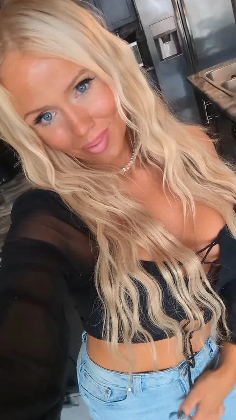 Bigtits video — amateur