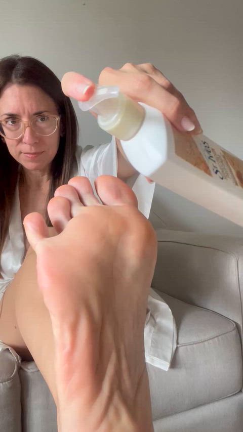 Joi BareFootMilf and Feet Fetish — onlyfans