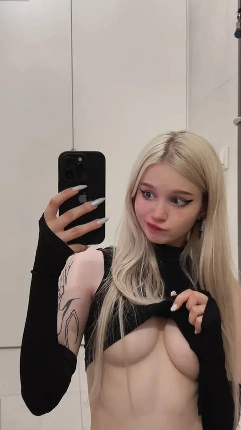Joynsfw: Ass Babe Goth — amateur