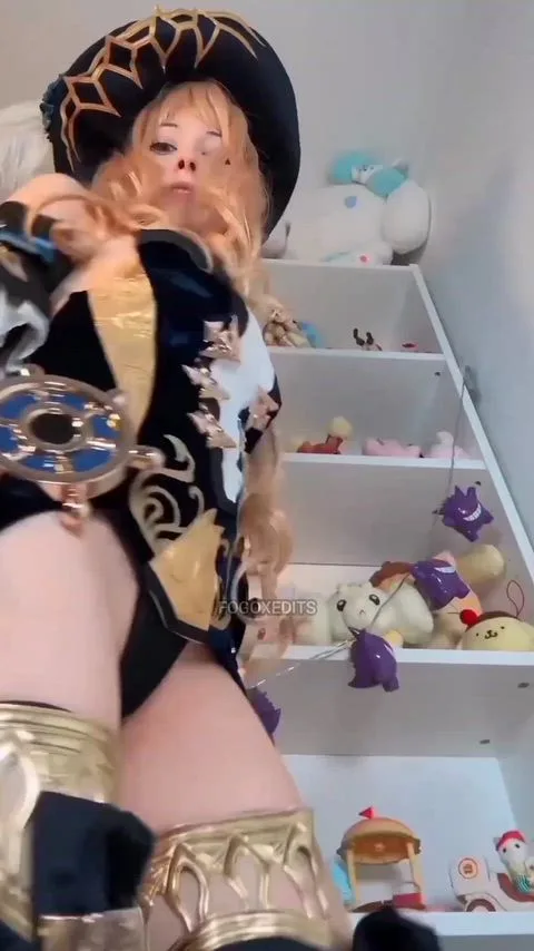 Cosplay — 18 Years Old, Cosplay & Costume — masturbating