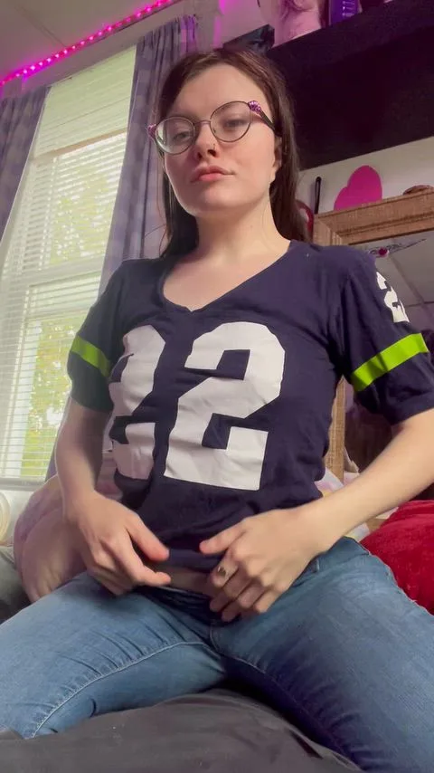 Clothed Flashing Girls With Glasses video — amateur