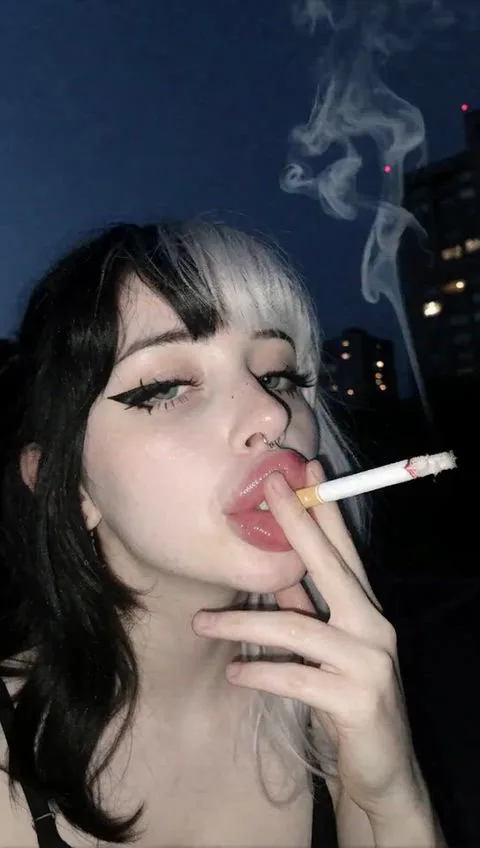 Goth Girls: Alt Bimbo Fake Lips — smoking