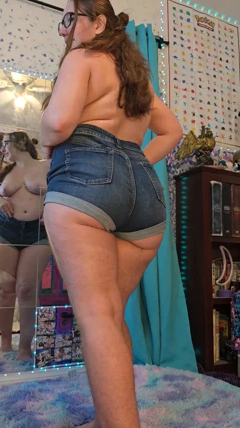 Thatsketchylady: Ass Boobs Booty — amateur